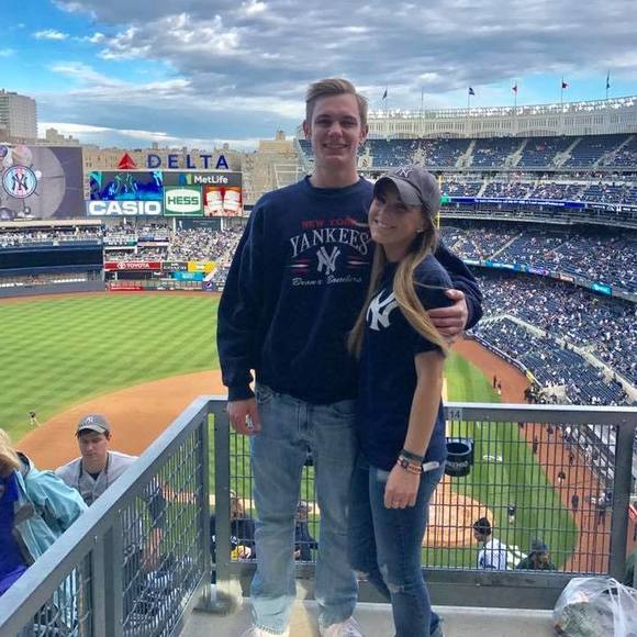 Meet your Posher, Amanda - Picture 1 of 1